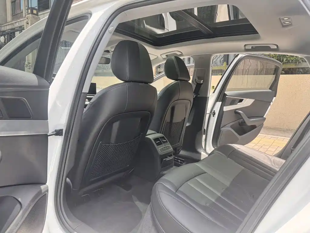 Audi A4L 2019