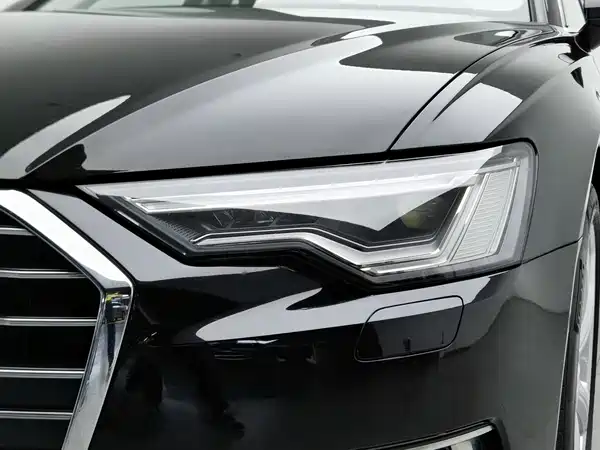 Audi A6L 2022