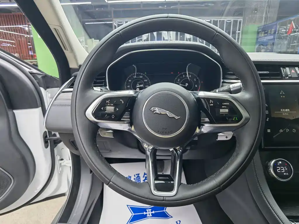 Jaguar XFL 2023 — фото 10
