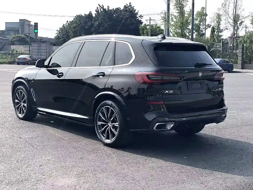 BMW X5 2023