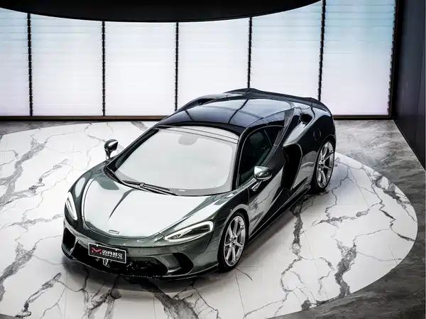 McLaren GT 2021