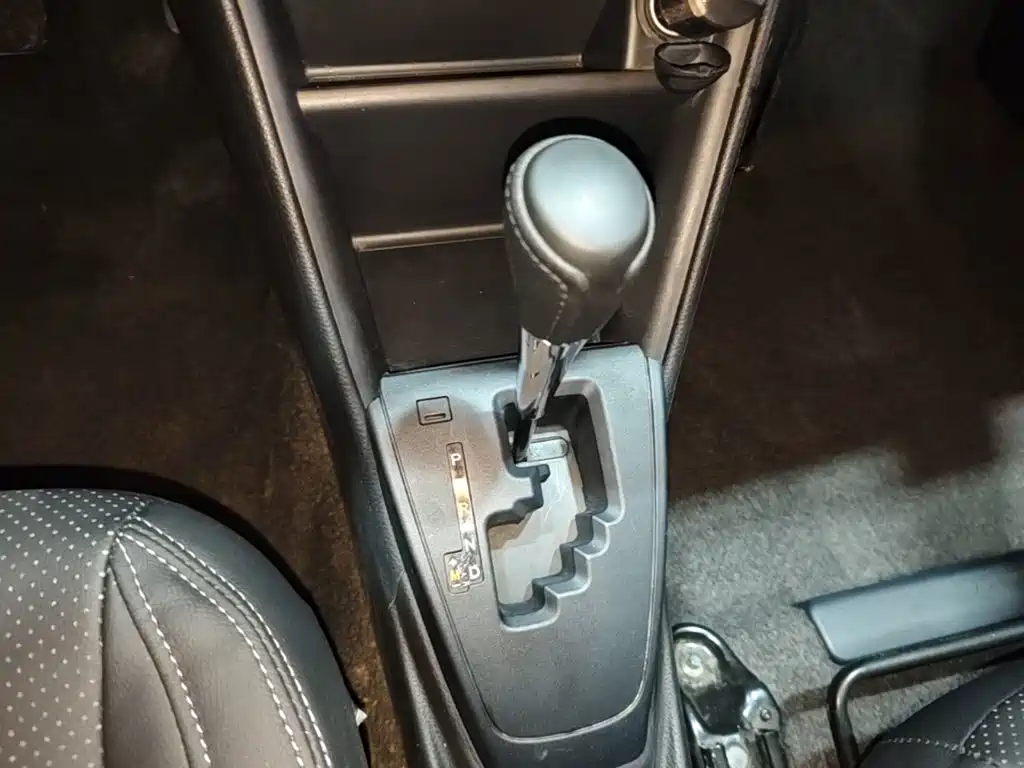 Toyota Yaris L 2016 — фото 14