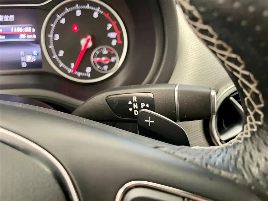 Mercedes-Benz B-Class 2019 — фото 15