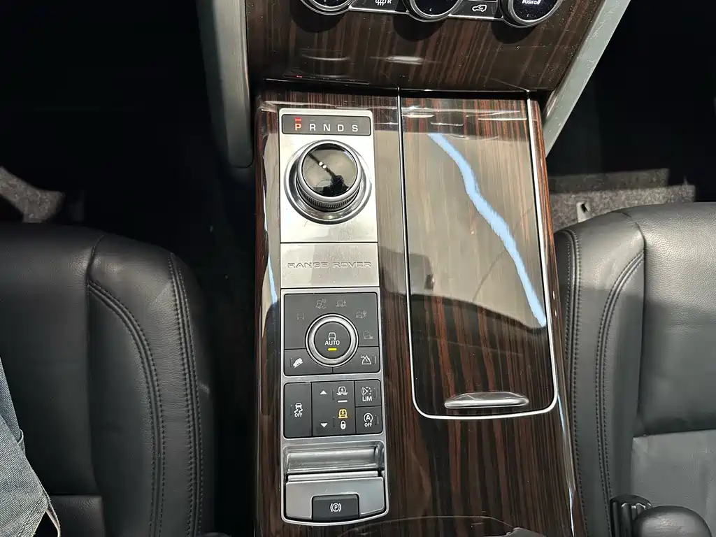 Land Rover Range Rover 2018 — фото 17