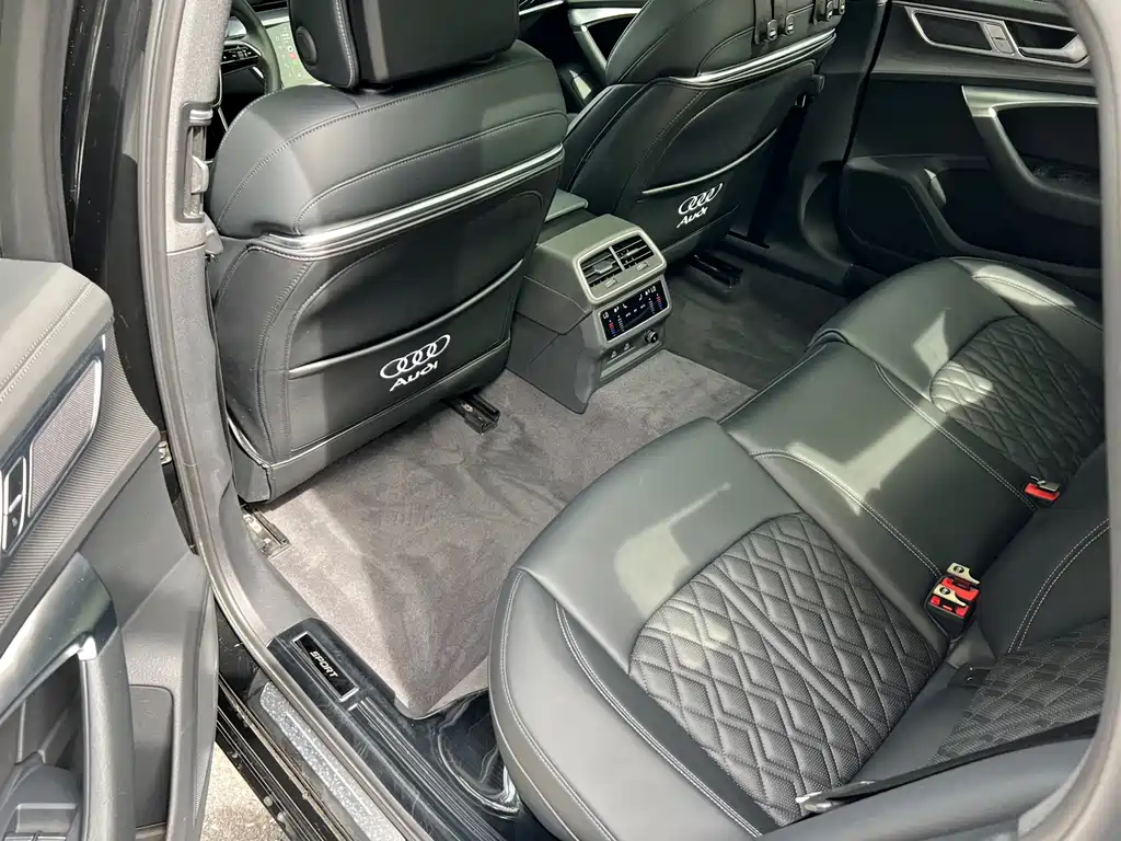 Audi A6L 2025 — фото 19