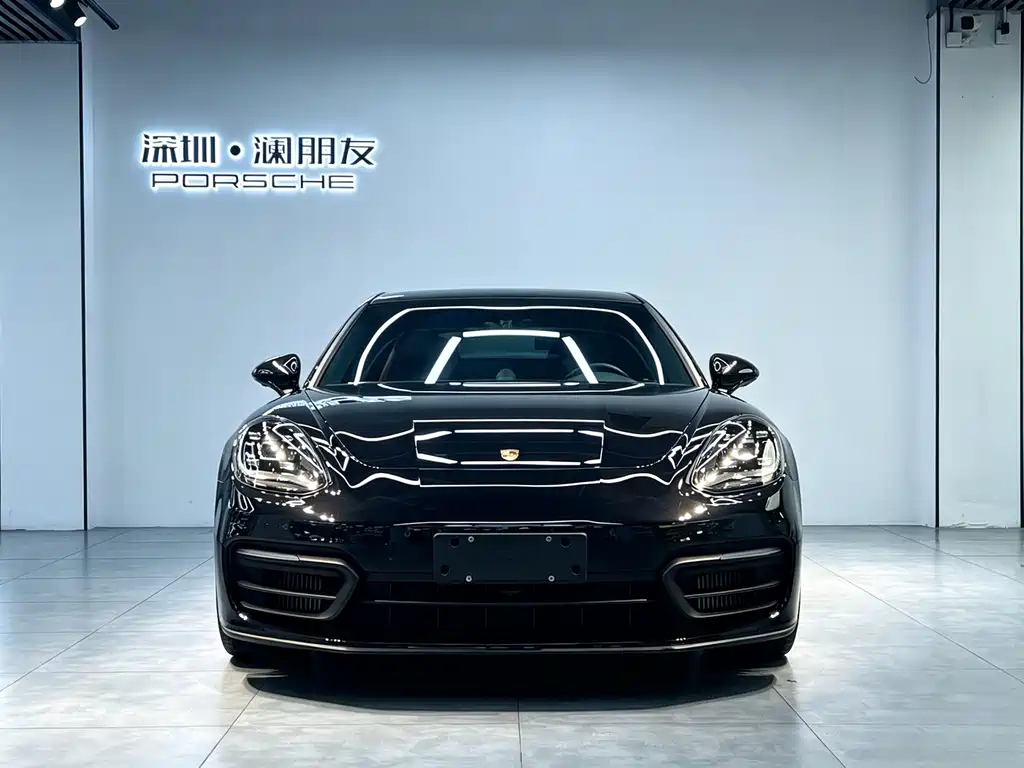 Porsche Panamera 2023