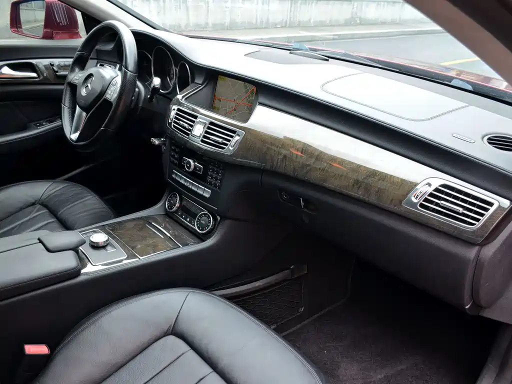 Mercedes-Benz CLS 2012 — фото 10