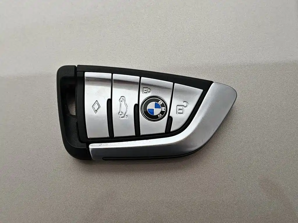 BMW 5 Series New Energy 2018 — фото 19