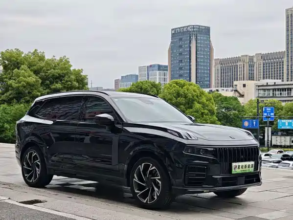 Lynk & Co 09 EM-P 2023