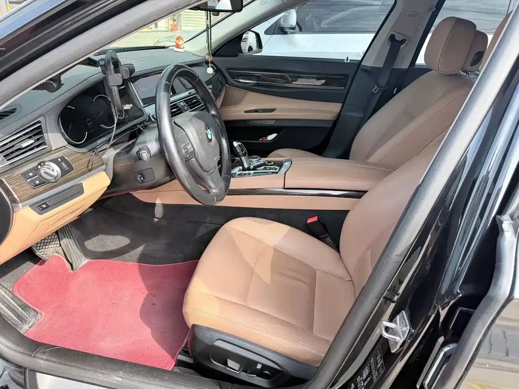 BMW 7 Series 2015 — фото 4