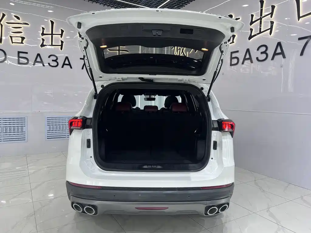 Jetour X70 PLUS 2022 — фото 17