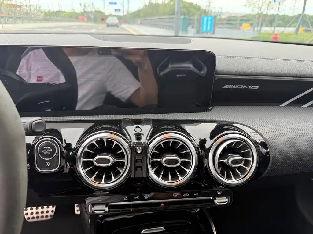 Mercedes-Benz Mercedes CLA AMG 2021 — фото 19