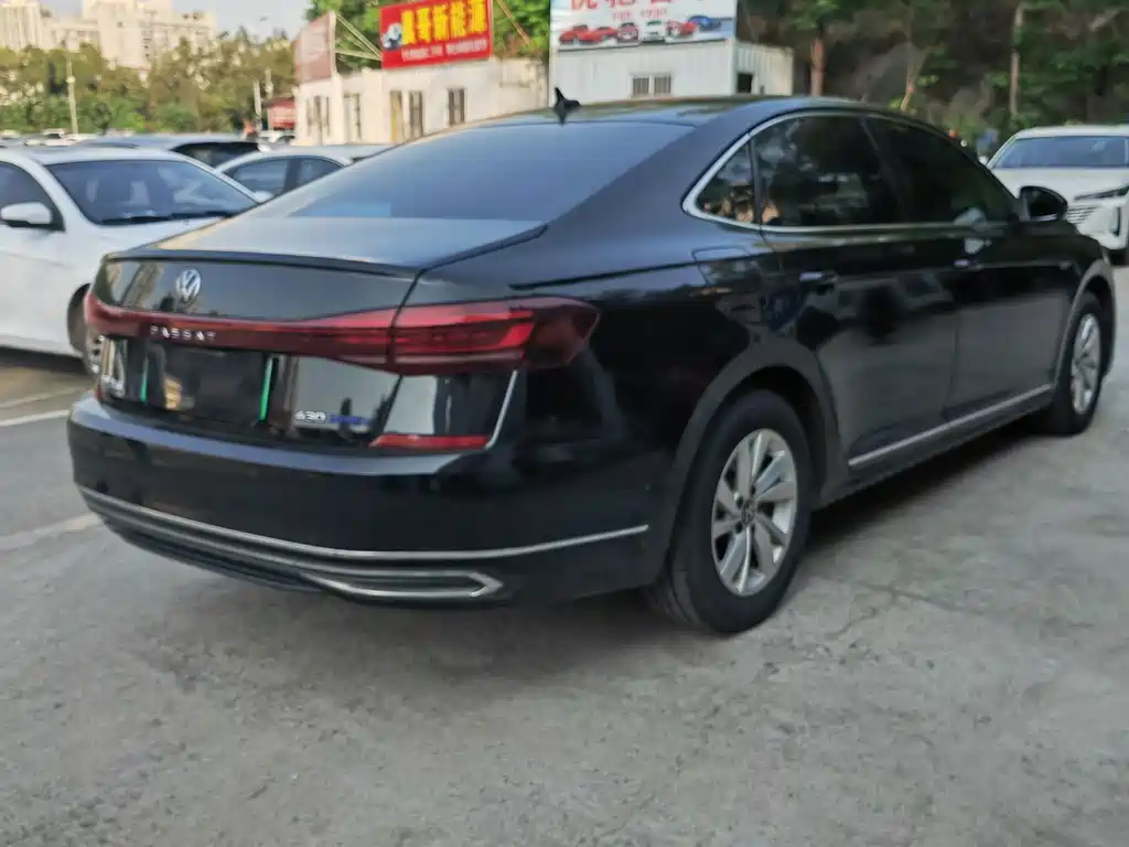 Volkswagen Passat New Energy 2022 — фото 12