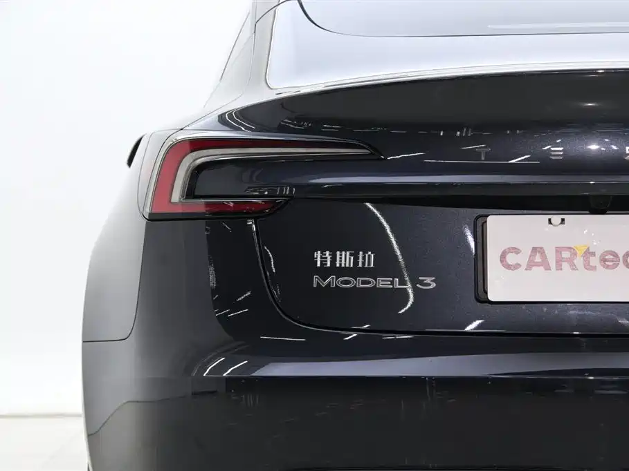 Tesla Model 3 2025 — фото 29