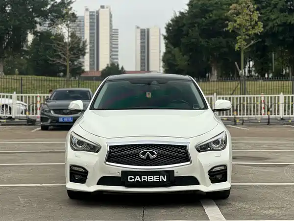 Infiniti Q50 2014