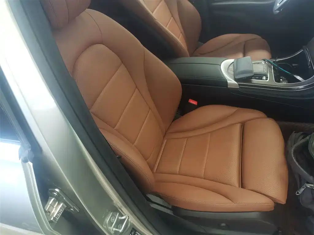 Mercedes-Benz GLC 2020 — фото 20