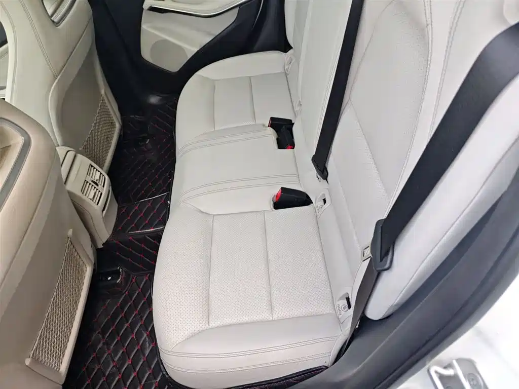 Mercedes-Benz GLA 2017 — фото 17