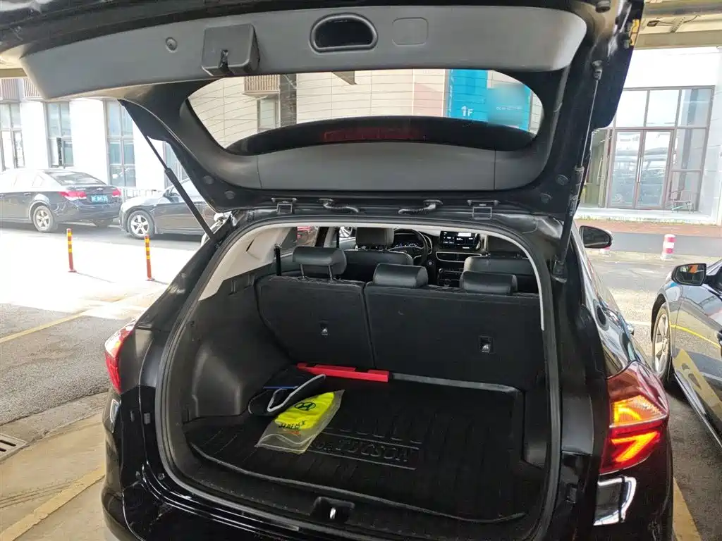 Hyundai Tucson 2019 — фото 19