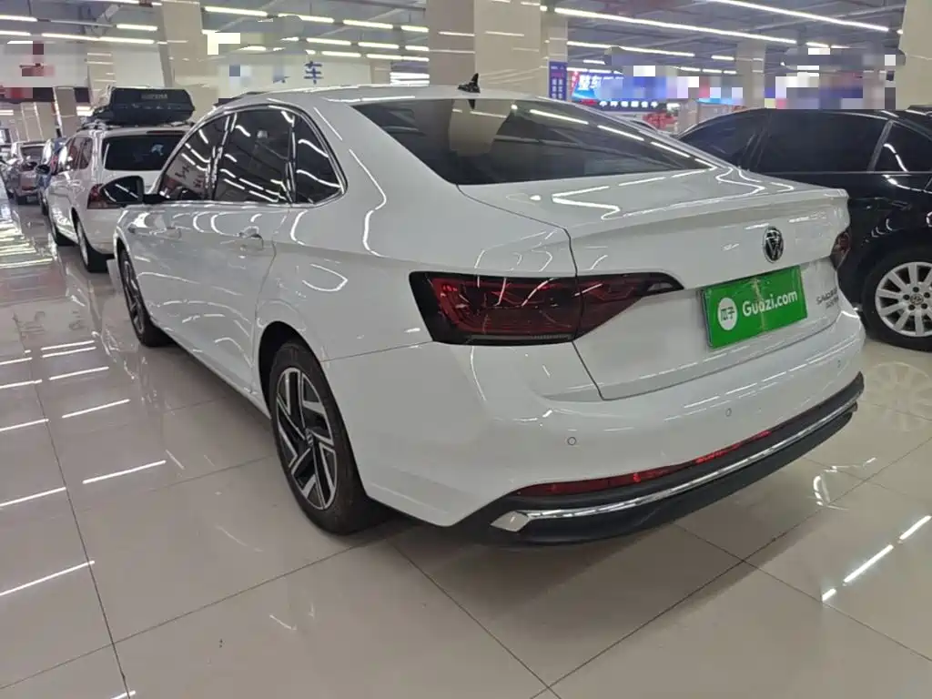 Volkswagen Sagitar 2025