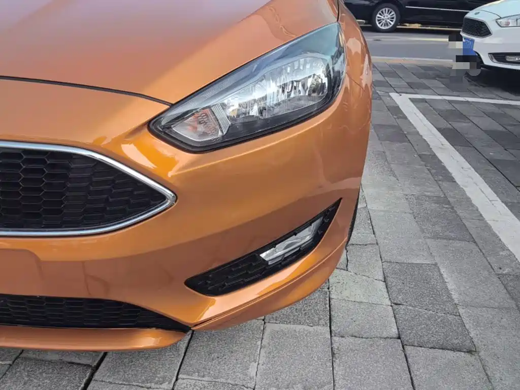 Ford Focus 2016 — фото 24