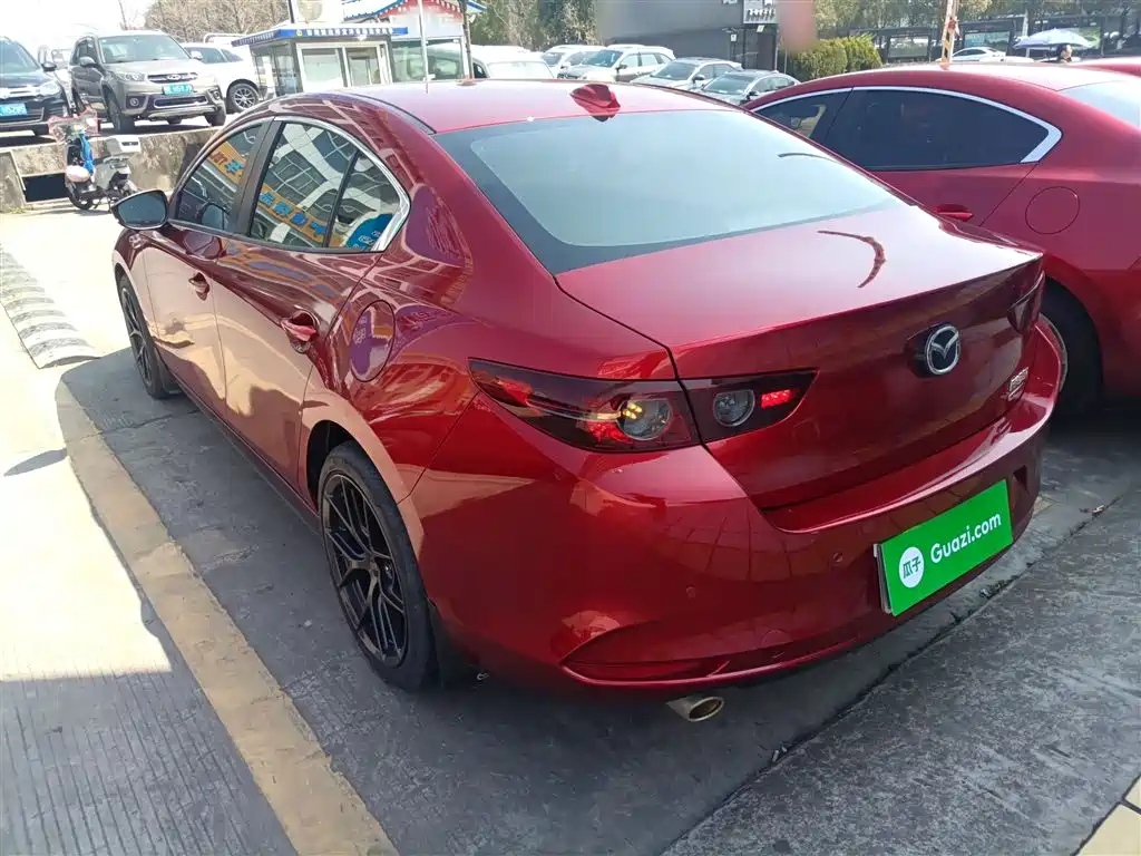 Mazda 3 Axela 2021 — фото 23