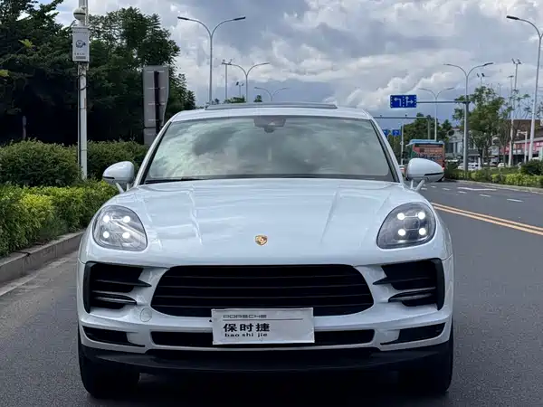 Porsche Macan 2021