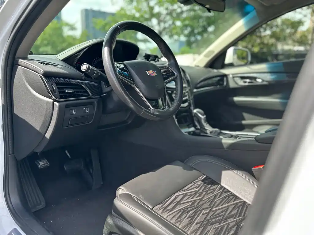 Cadillac ATS-L 2019 — фото 17