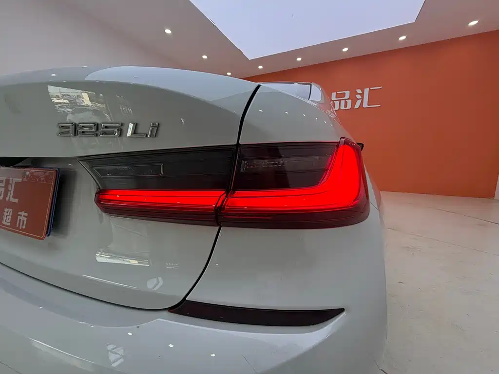 BMW 3 Series 2020 — фото 18