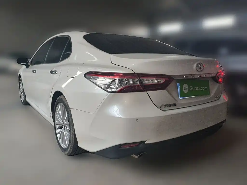Toyota Camry 2020 — фото 4