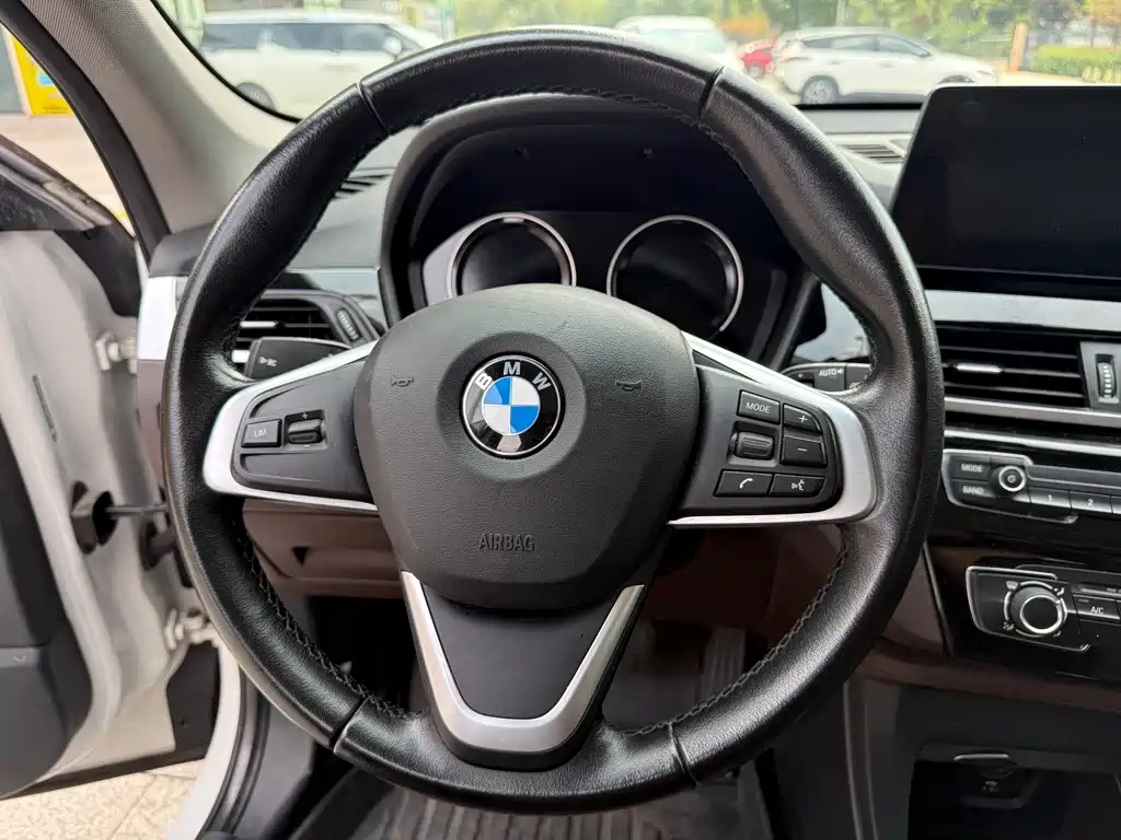 BMW X1 2022 — фото 12