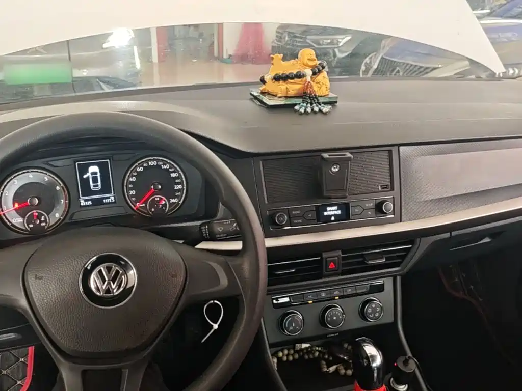 Volkswagen Lavida 2019 — фото 10
