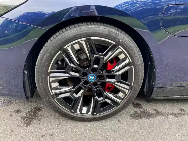 BMW i5 M60 2024