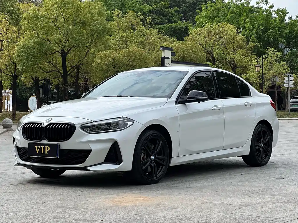 BMW 1 Series 2021
