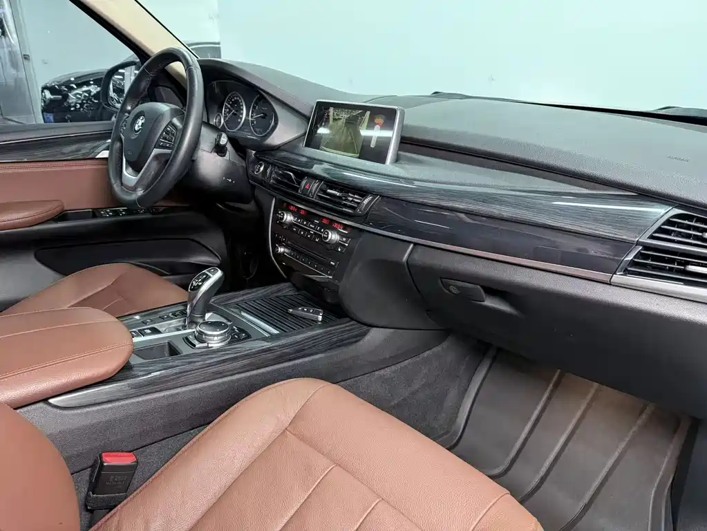 BMW X5 2016 — фото 11