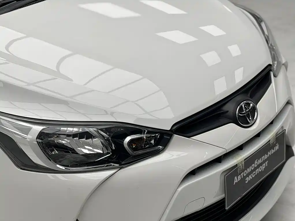 Toyota Yaris L 2022 — фото 6
