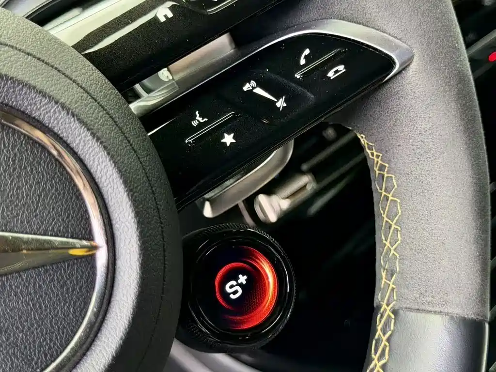 Mercedes-Benz A-Class AMG 2024 — фото 13