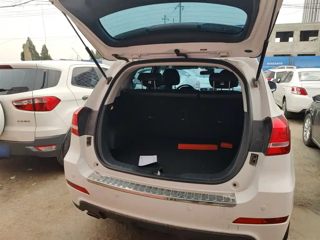 Haval H2 2015 — фото 15