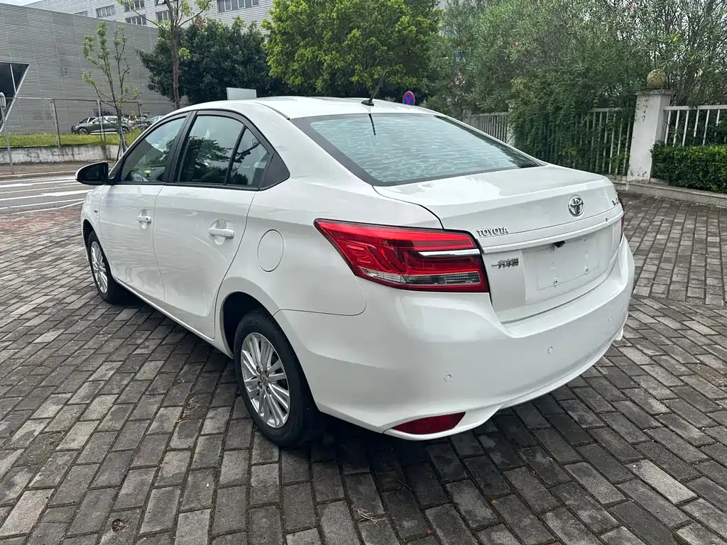 Toyota Vios 2017 — фото 9