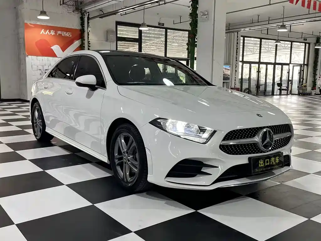 Mercedes-Benz A-Class 2022 — фото 3
