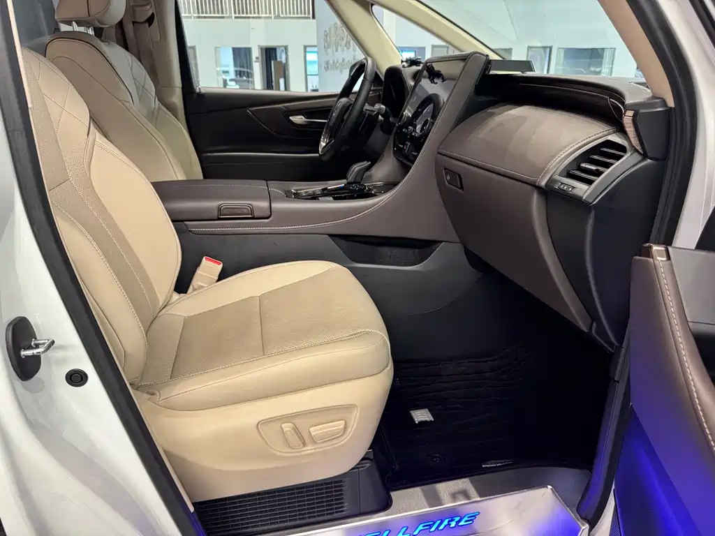 Toyota Vellfire 2023 — фото 29