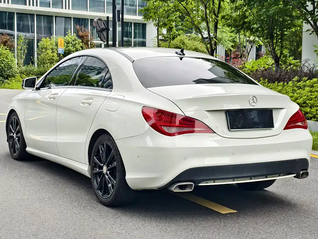 Mercedes-Benz CLA 2015