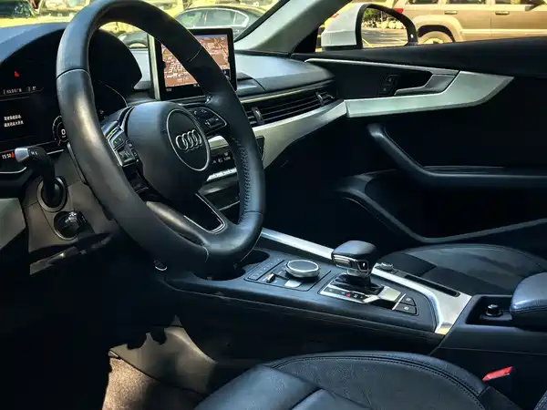 Audi A4L 2018