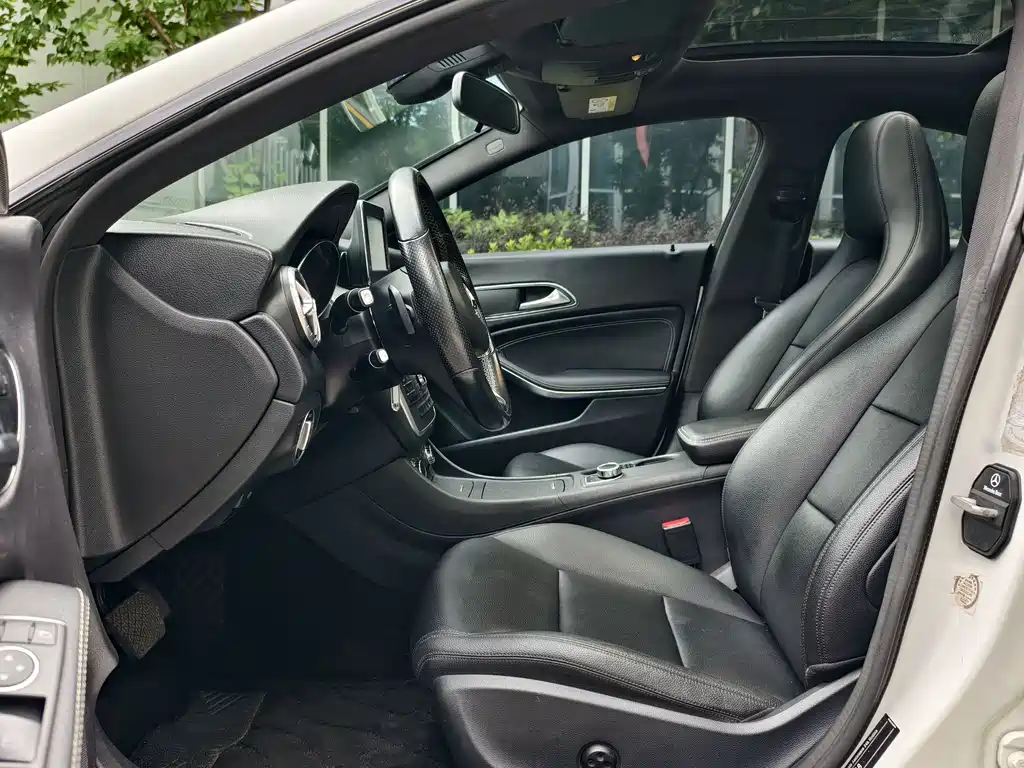 Mercedes-Benz CLA 2015 — фото 11