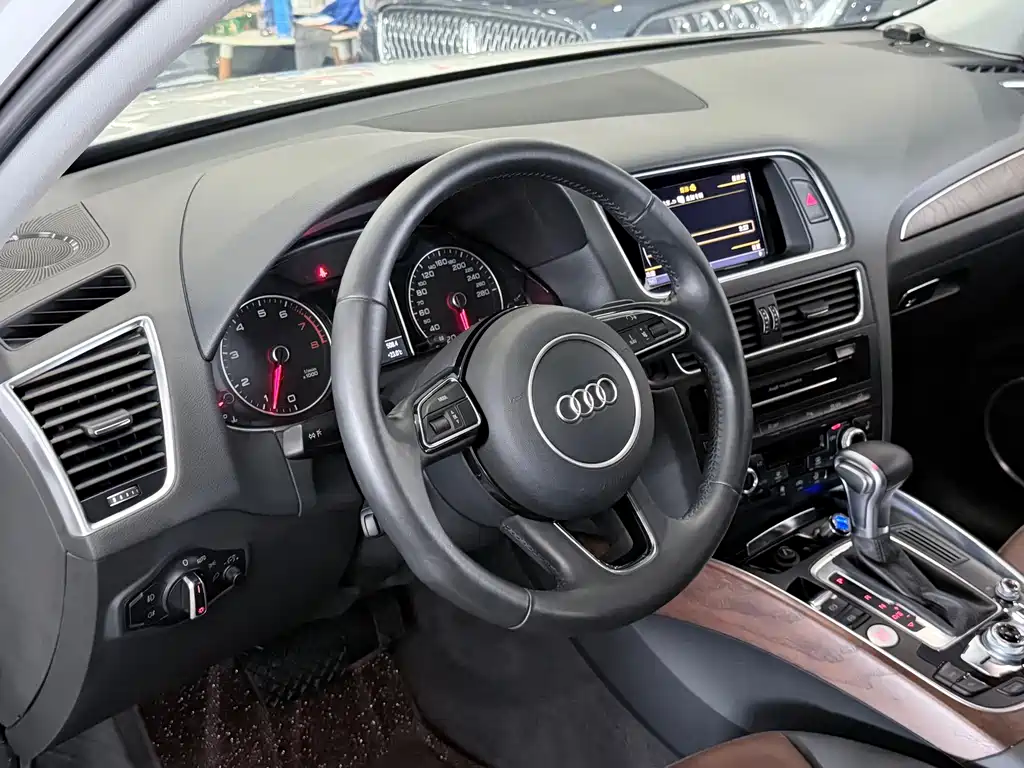 Audi Q5 2016 — фото 5