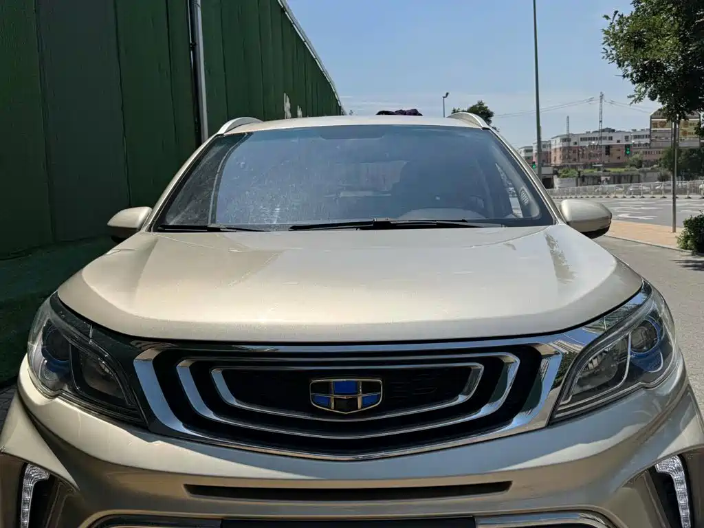 Geely Vision X3 2018 — фото 15