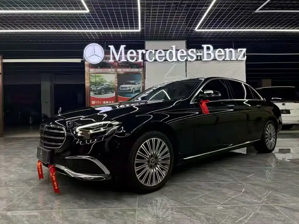 Mercedes-Benz E-Class 2022