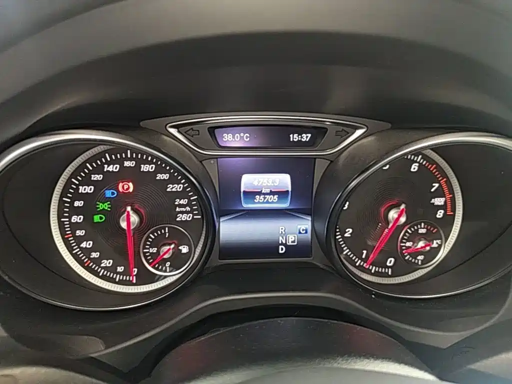 Mercedes-Benz GLA 2019 — фото 12