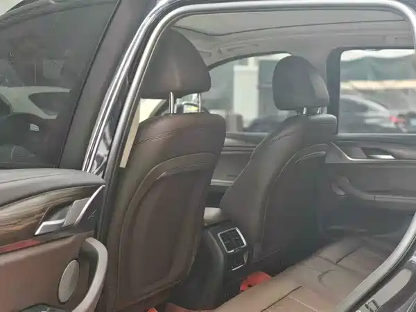 BMW X3 2021