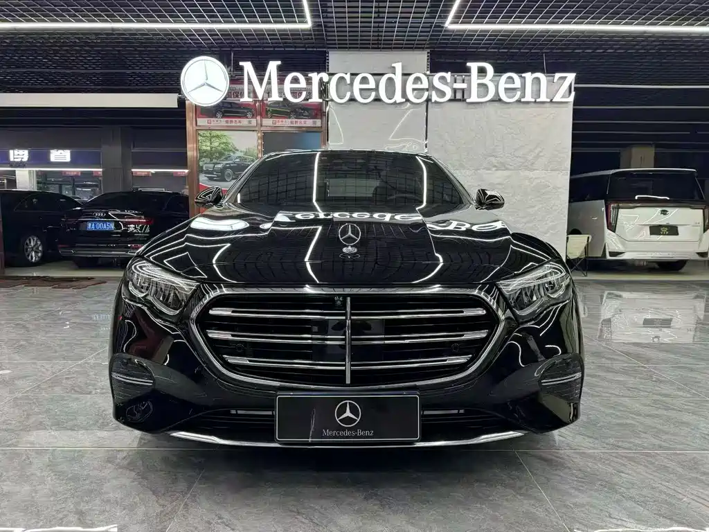 Mercedes-Benz E-Class 2024