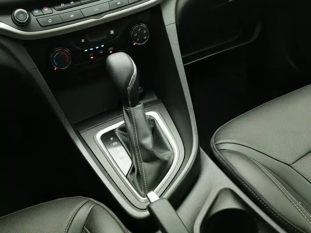 Buick Excelle GT 2021 — фото 13